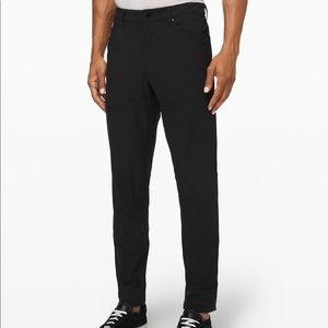 Lululemon ABC Slim-Fit 32 waist 32 length Warpstreme Black Pants